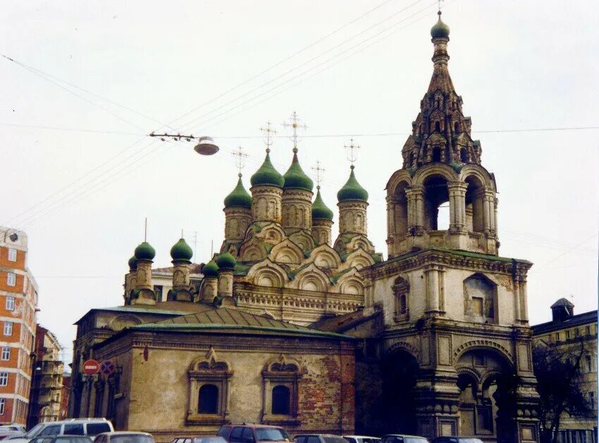 38 петровка храм знамения. Знамение за петровскими воротами. Церковь знамения за петровскими воротами на песках в москве. Церковь знамения за петровскими воротами. Знамение за петровскими воротами.