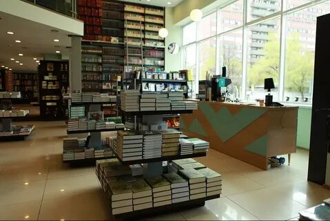 6 этажный книжный магазин в москве