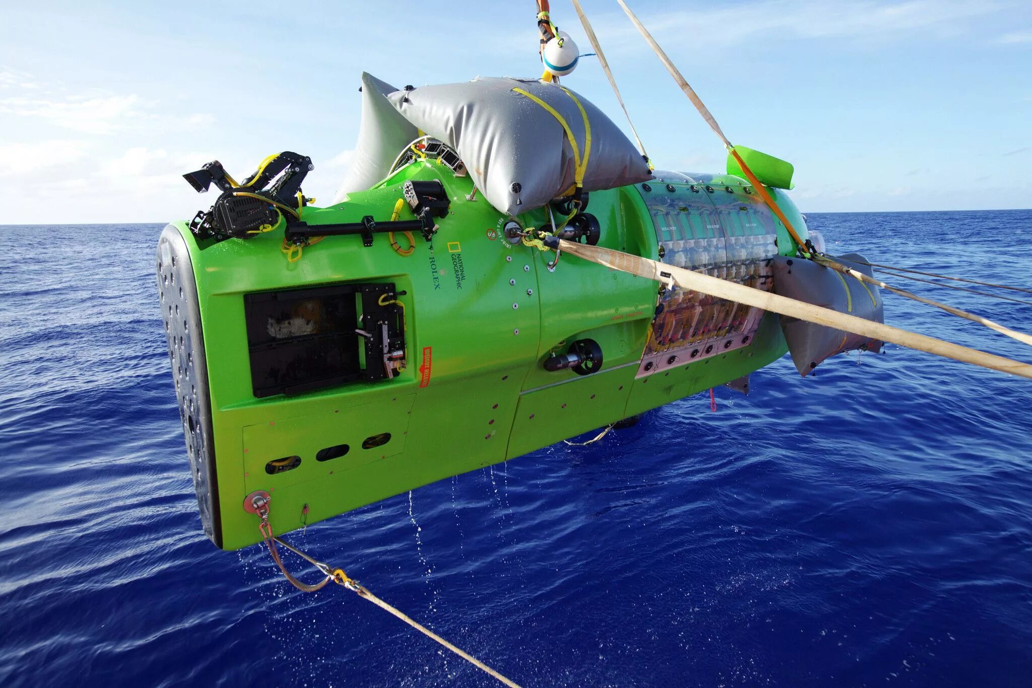 Звук челленджера. Deepsea Challenger Батискаф. Аппарат Deepsea Challenger. Батискаф Челленджер Марианская. Батискаф Джеймса Кэмерона.