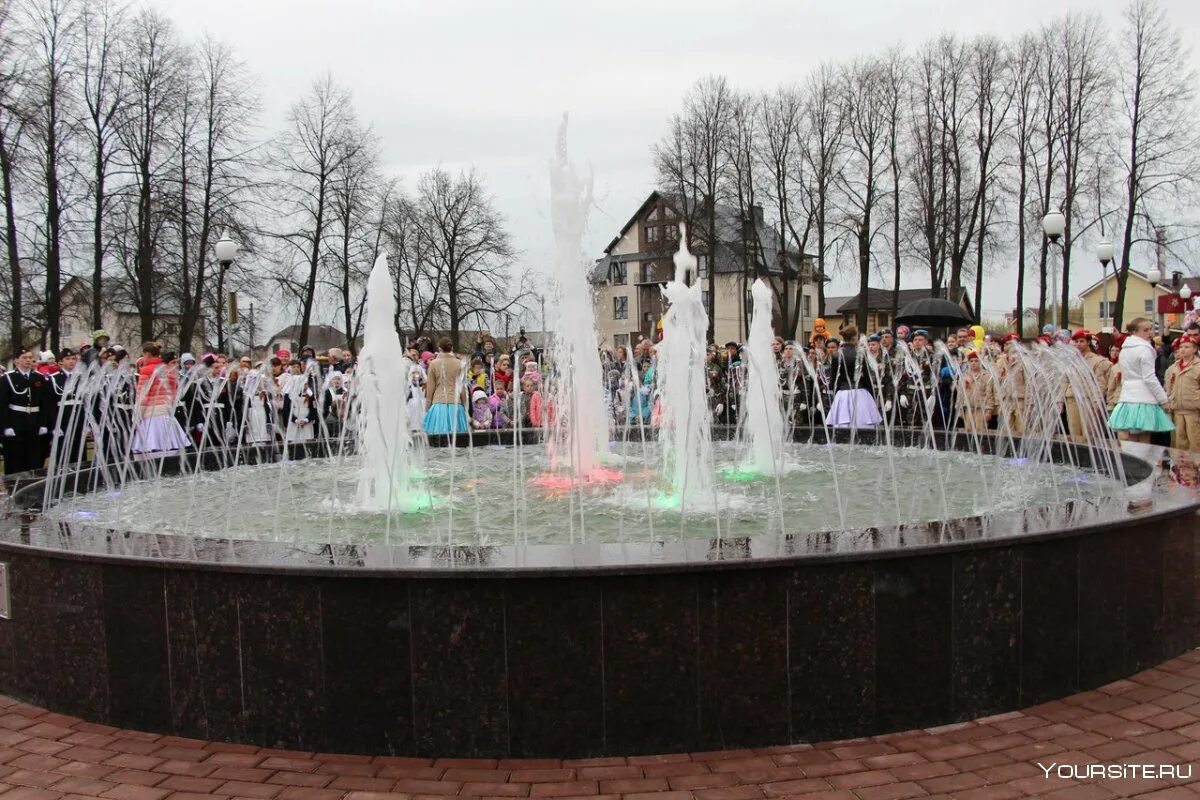 Улица горького бор. Парк Победы Бор Нижегородская область. Город Бор Нижегородской области парк Победы. Парк 70 летия Победы город Бор. Парк Горького г Бор Нижегородской области.