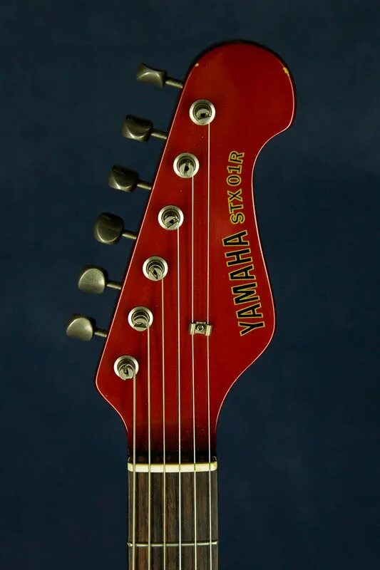 Какую гитару ямаха. Гитара Ямаха с80. RGZ 1988 Yamaha электрогитара. Страт Ямаха гитара. Ямаха аш ц 80 гитара.