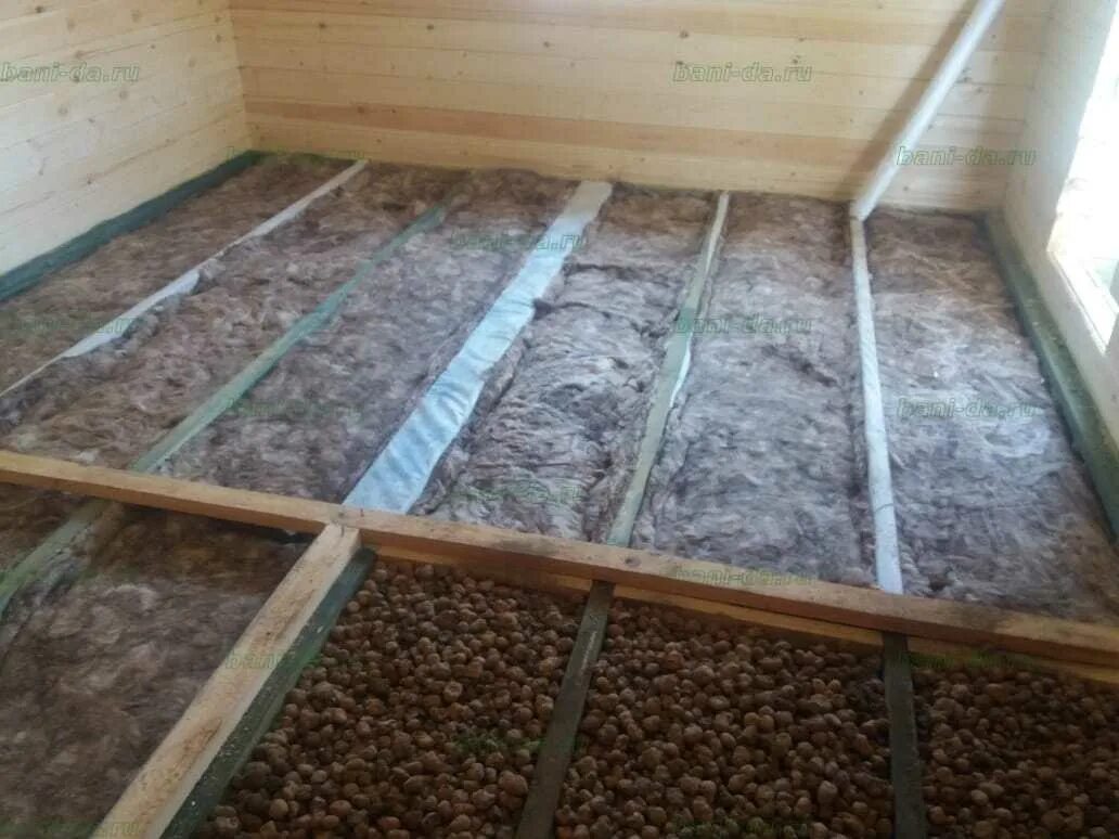 Утепление дома потолка керамзитом. Пол в парилке с керамзитом. керамзит в бане под полом. керамзит в полу бани. пол из керамзита в деревянном доме.