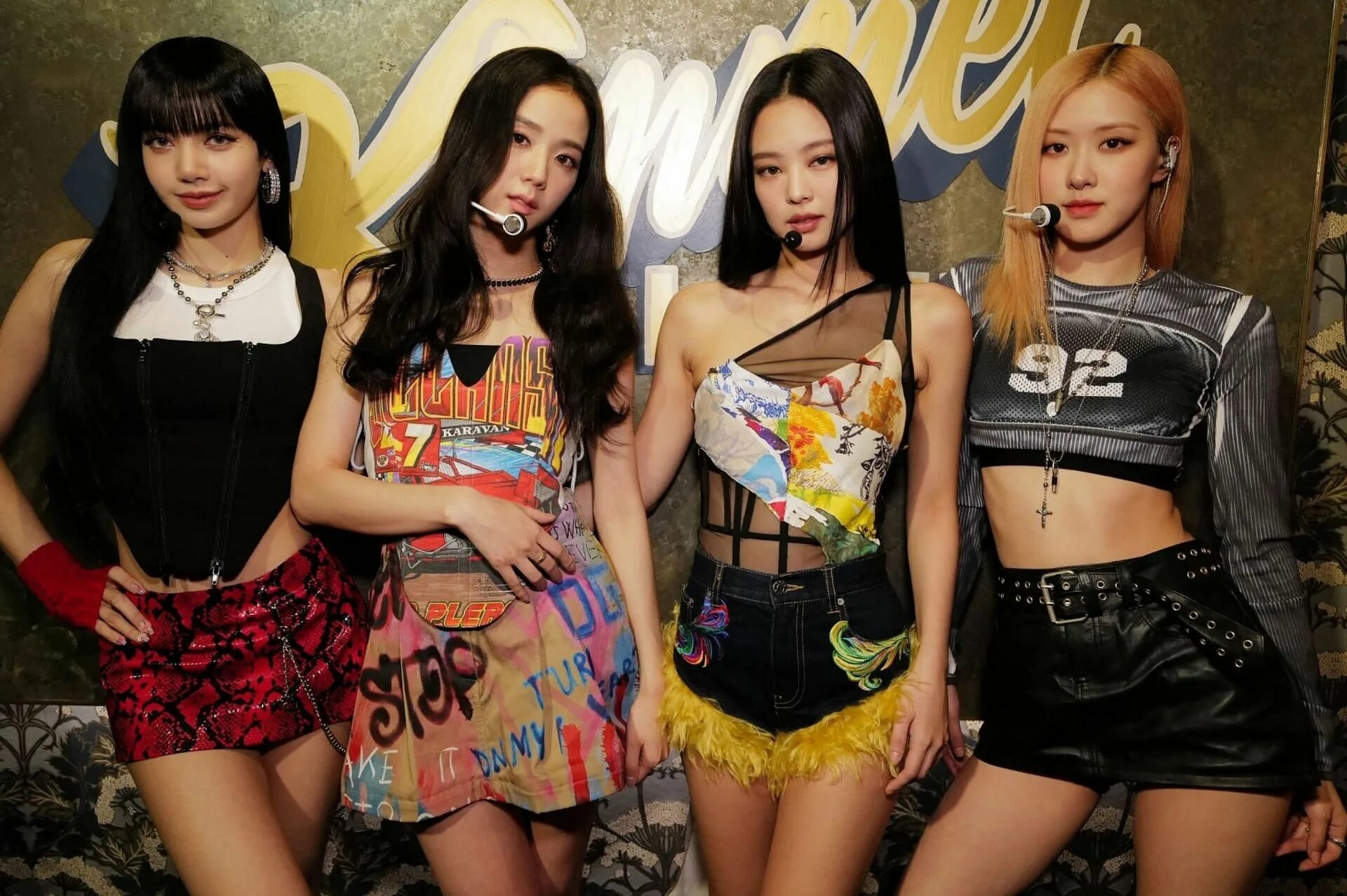 Лиса из блэкпинк 2025 год. Блэк пинк 2025. блэк пинк шатдаун. лиса blackpink 2025. группа blackpink born pink.