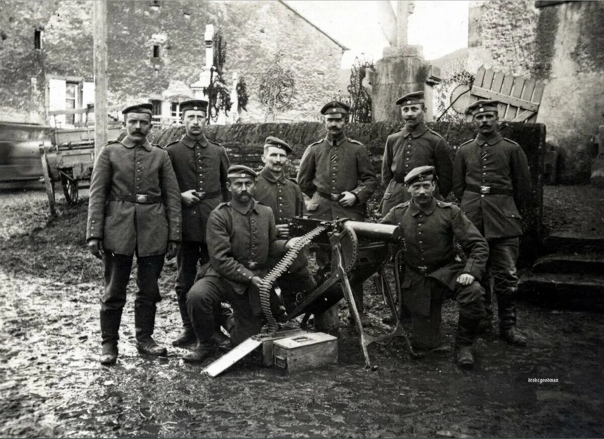 Первый вв. Немецкие солдаты пулеметчики 1 мировой. Германская Империя солдаты 1916 года.