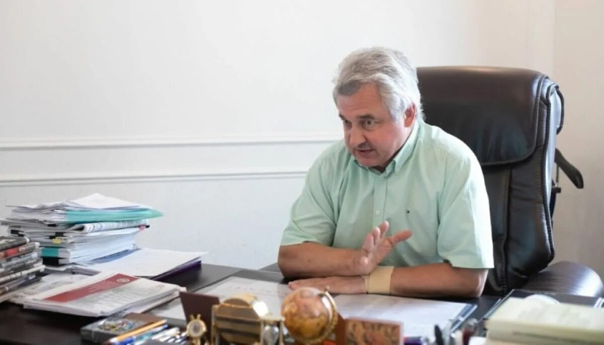 В кресле ректора. Толстиков андрей. Степашин 1999. Вергилий dmc. Куно ольга - семь ключей от зазеркалья.