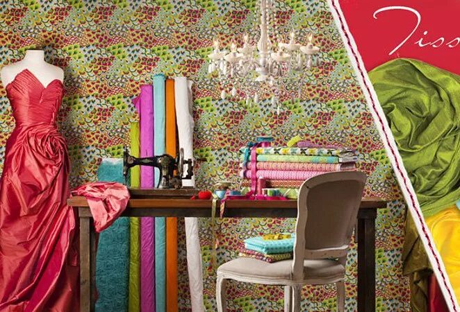 дизайнер по одежде. ателье шелковая. дизайнер одежды. модельер одежды. шелковая нить ателье.