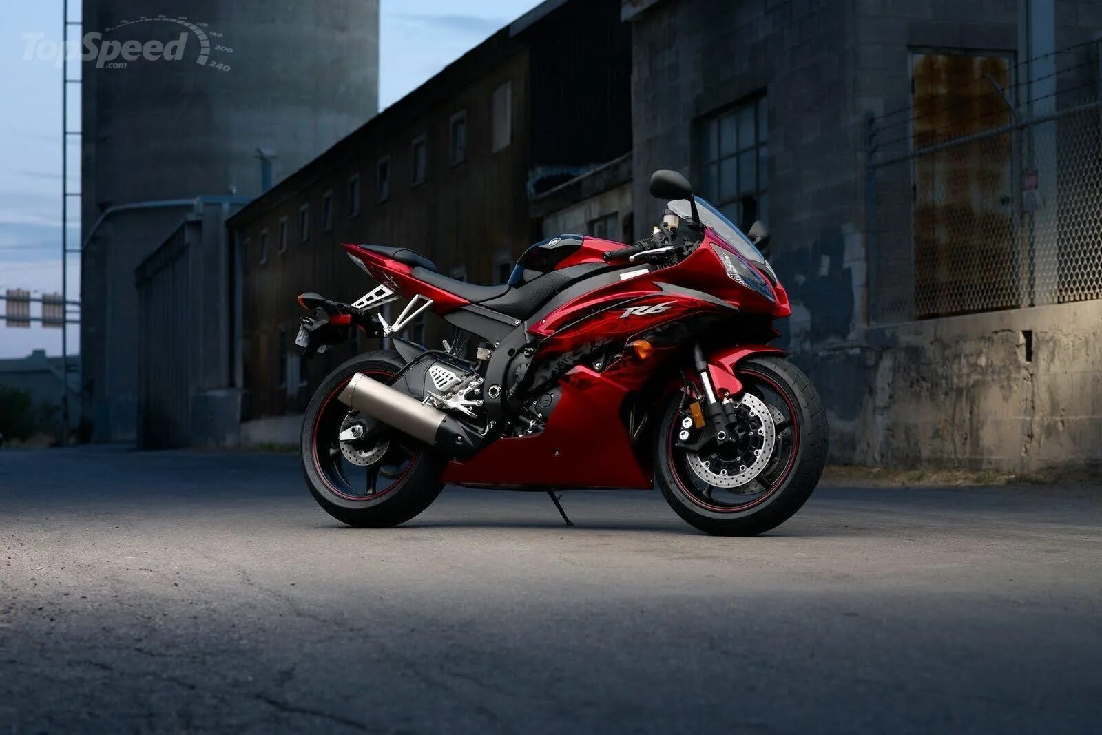 R6 x
