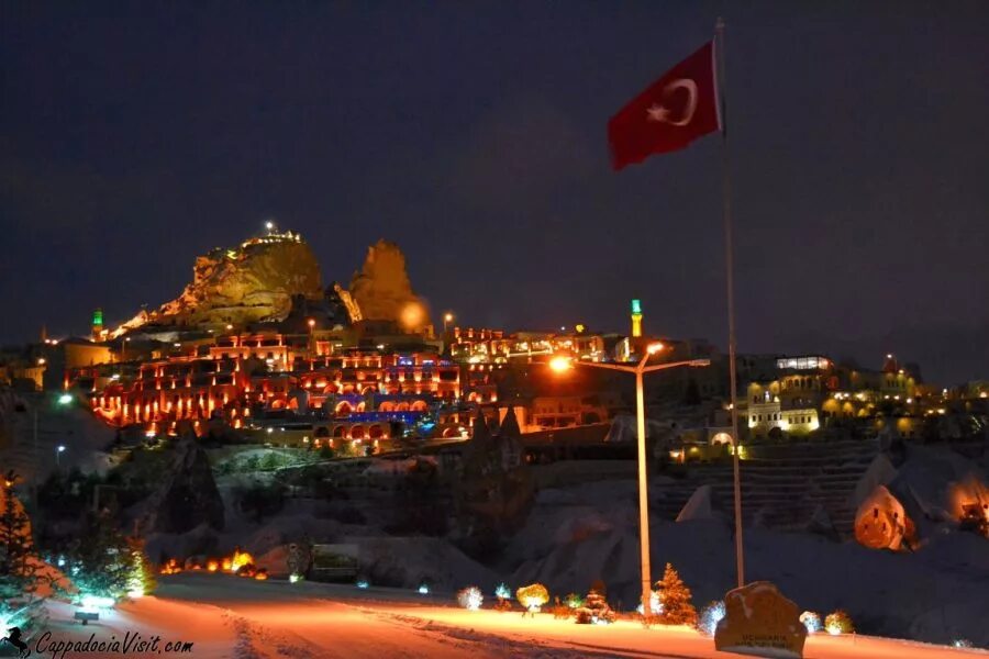 Turkey new. НГ В Турции. Ночной зимний Стамбул. Зима в Турции. Назилли Турция.