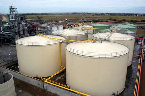 Oil tank