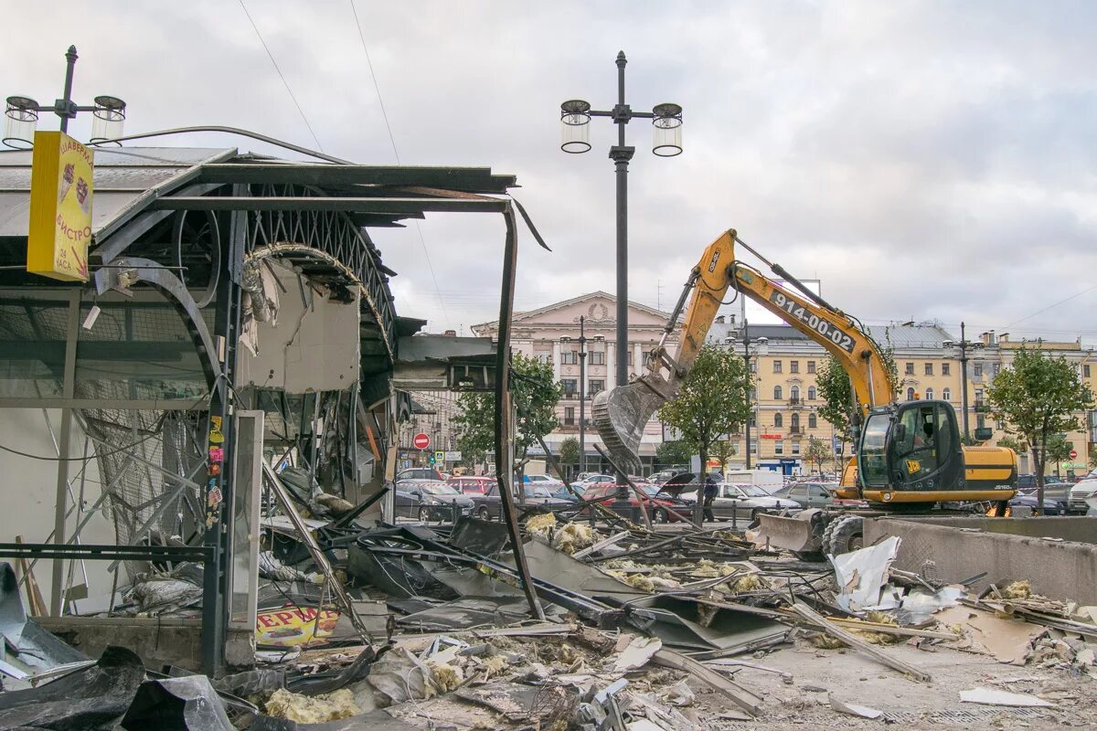 Снос павильонов. Московские ларьки которые снесли в 2016 году. Снос павильонов на 1 советской улицы. Павильон разрушения. Снос самостроя в москве.