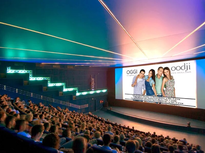 реклама кинотеатра. реклама фильма. реклама в кинотеатре перед показом. реклама фильмов в кинотеатрах. кинотеатр перед экраном.