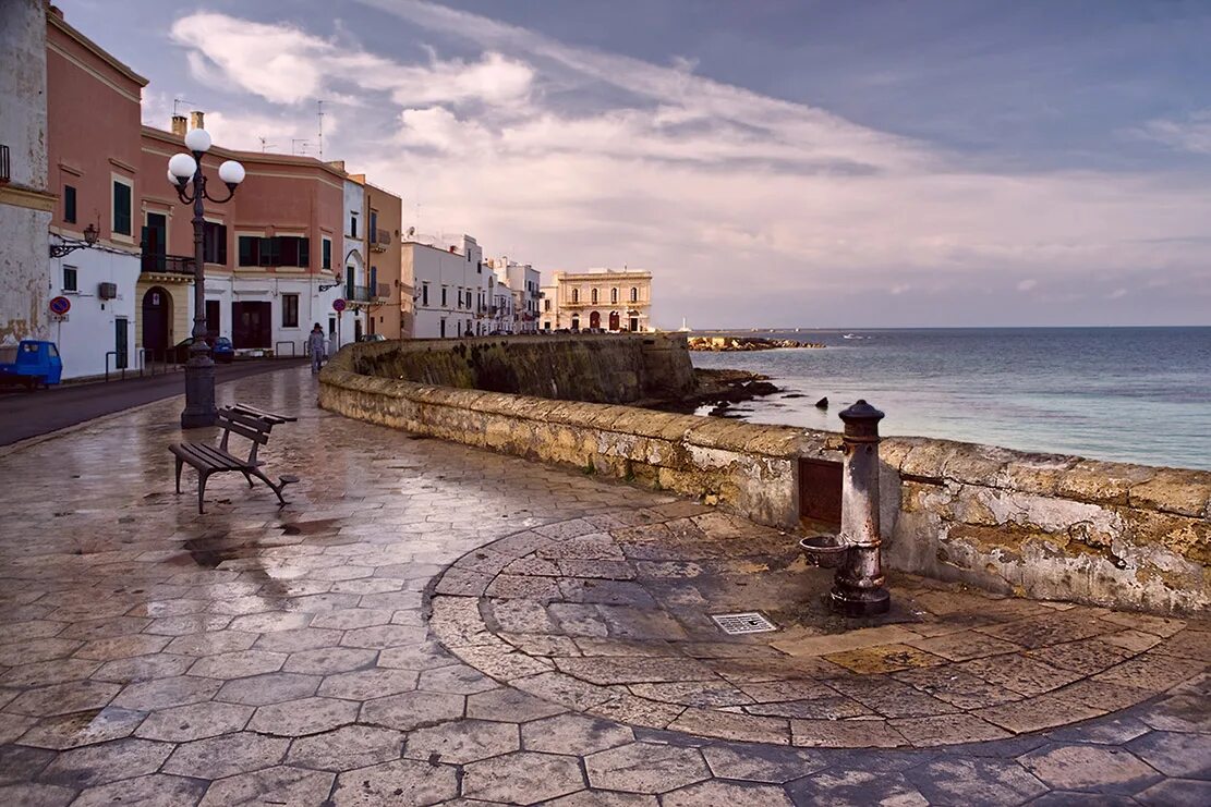 сицилия лазурный берег. лаго маджоре набережная. италия каналы венеции. тирренское побережье италии. итальянцы набережная.