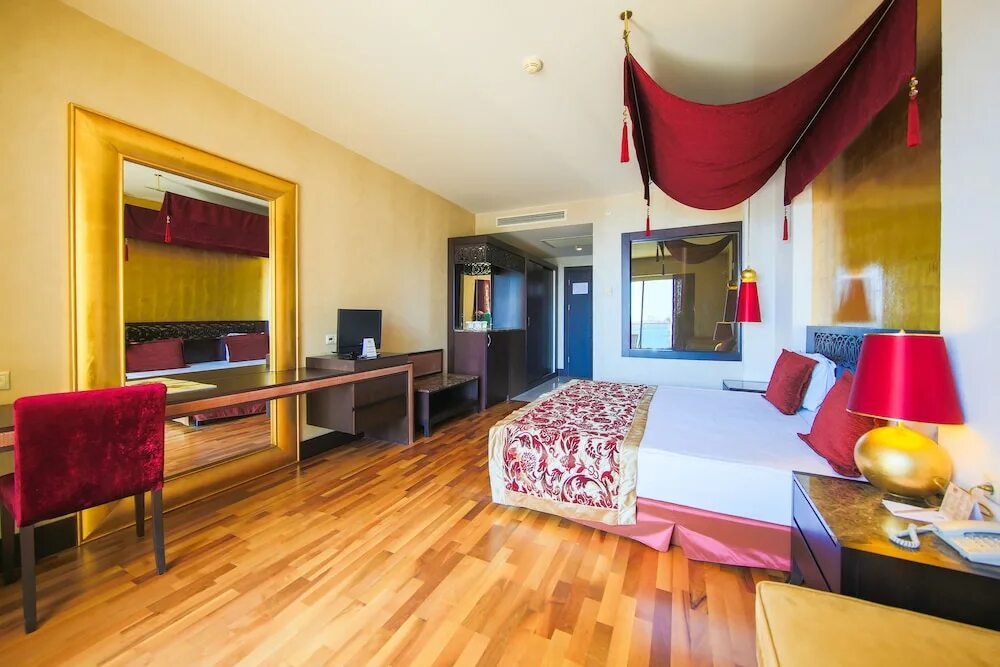 Paradise room