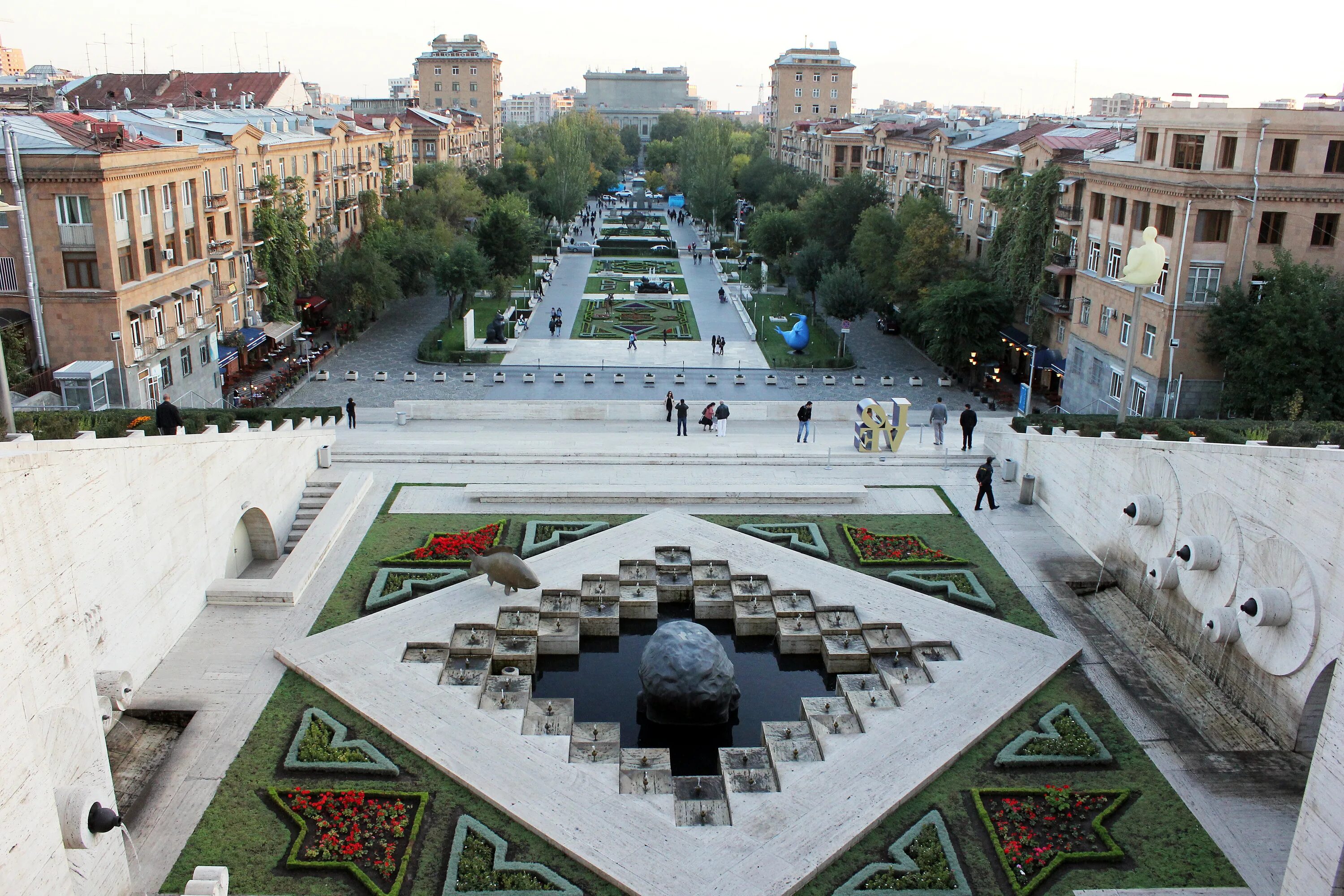 Сайт еревана на русском. Erevan Park Ереван. Площадь Республики Ереван вид сверху. Ереван парк, Հայաստան, Երևան. Ереван Шрджанаин.