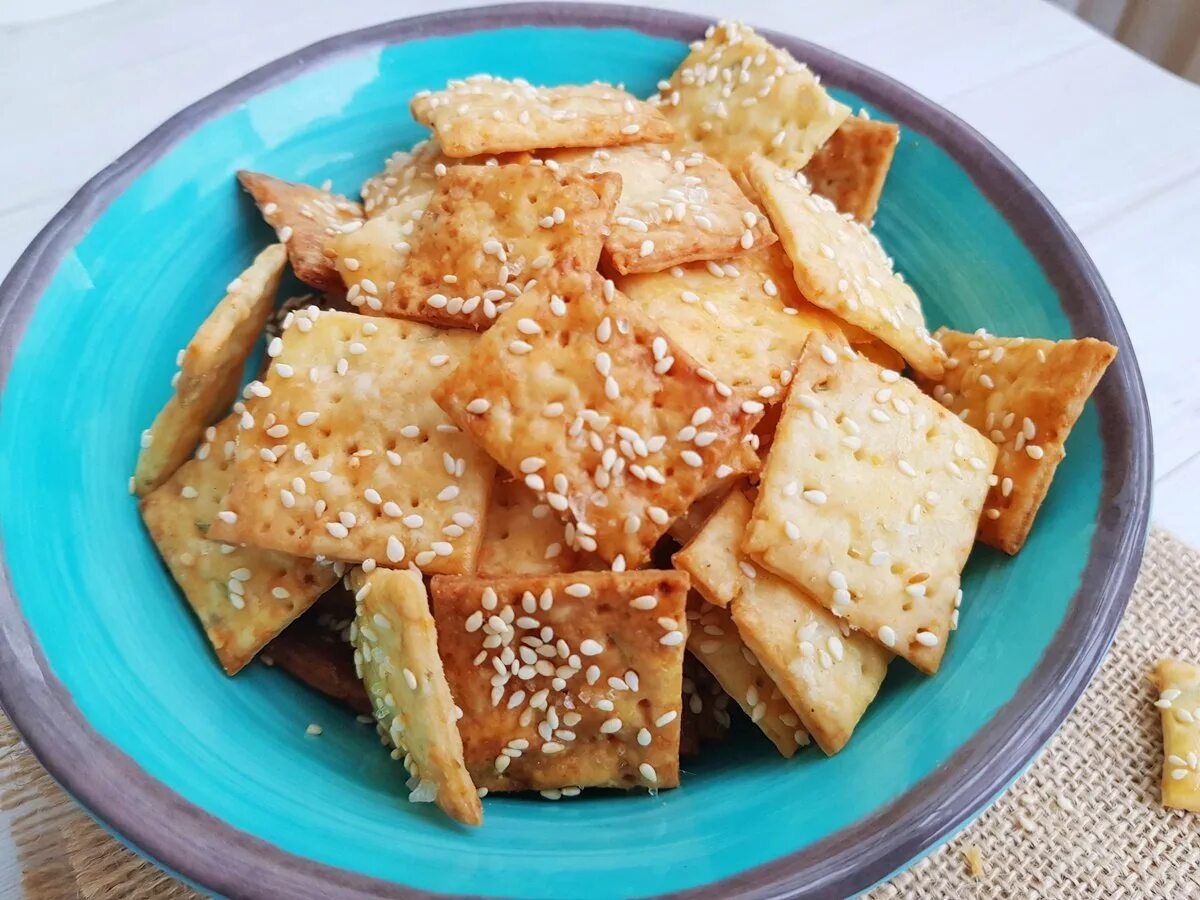 Соленое печенье. Бейкетсы чипсы. Форма для хвороста. Крекеры. Хрустящее соленое.