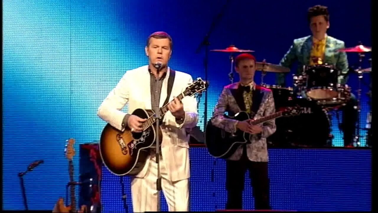 Новик а я ее любил. В. Новиков а я ее любил. Александрновиков и гитараэ. Новиков а я ее любил.