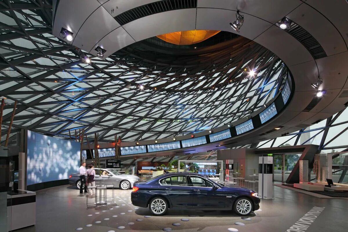 Выставочный мир. Музей БМВ В Мюнхене. BMW Welt Мюнхен. Многофункциональный выставочный центр "мир BMW" В Мюнхене, Германия. Выставочное здание BMW Welt, Мюнхен, Германия.