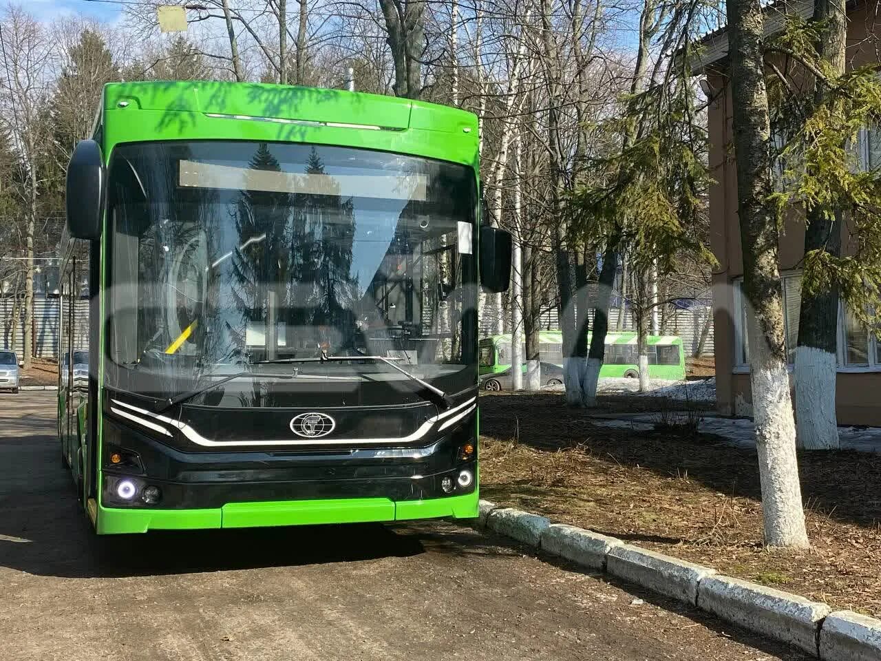 Курская область автобусов новые 2024. Троллейбус Адмирал Курск. Новые троллейбусы в Курске. Троллейбус Адмирал 2023. Электробус КАМАЗ-6282.