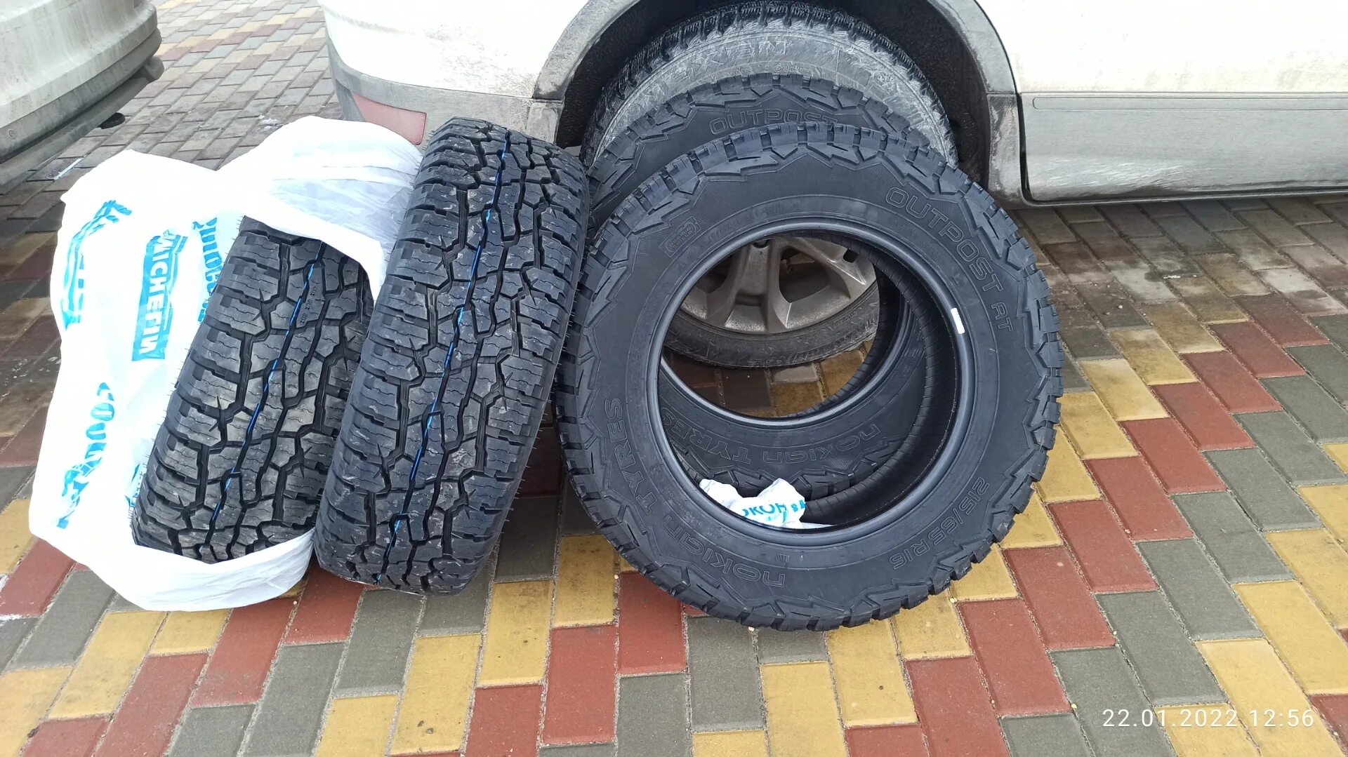 Нокиан Аутпост АТ 215/65 r16. Nokian Tyres Outpost at 215/65 r16. Nokian Outpost at 215/65 r16 Нива. 215/65/16 Nokian Outpost at 98t. 215 65 r16 а т купить