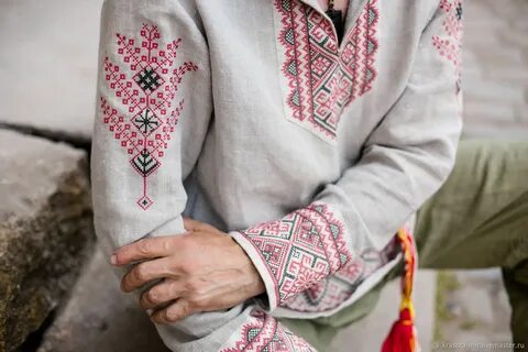 Национальный костюм с орнаментом