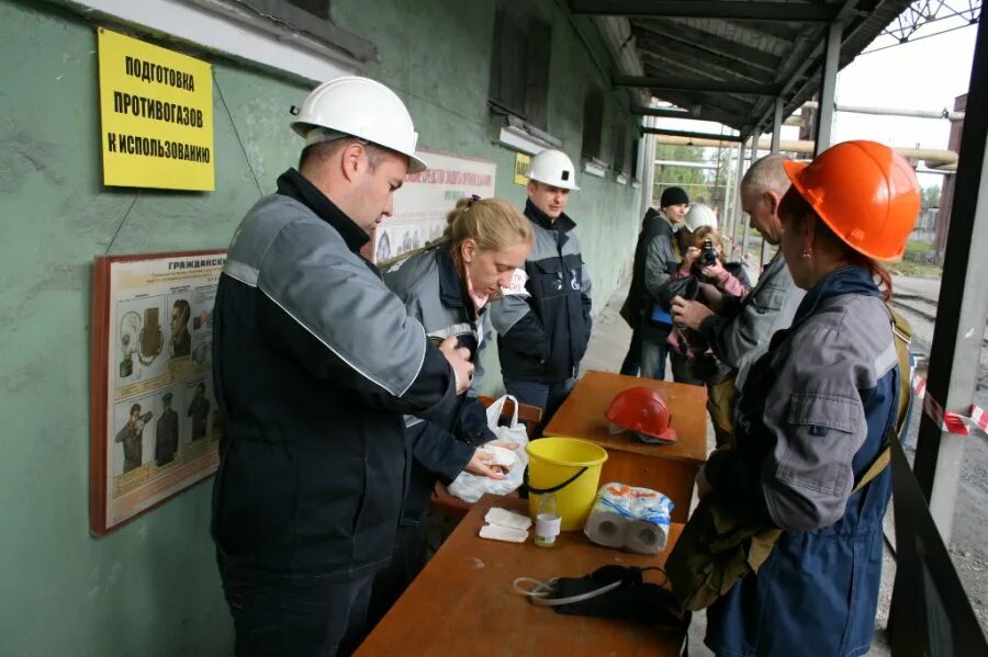 Выдача противогазов