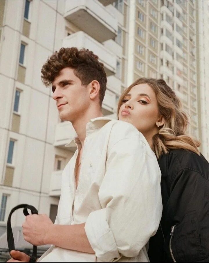 Аня покров и илья. Аня покровская 2020. Аня и ее парень. Аня + артур=любовь. Аня и ее парень.