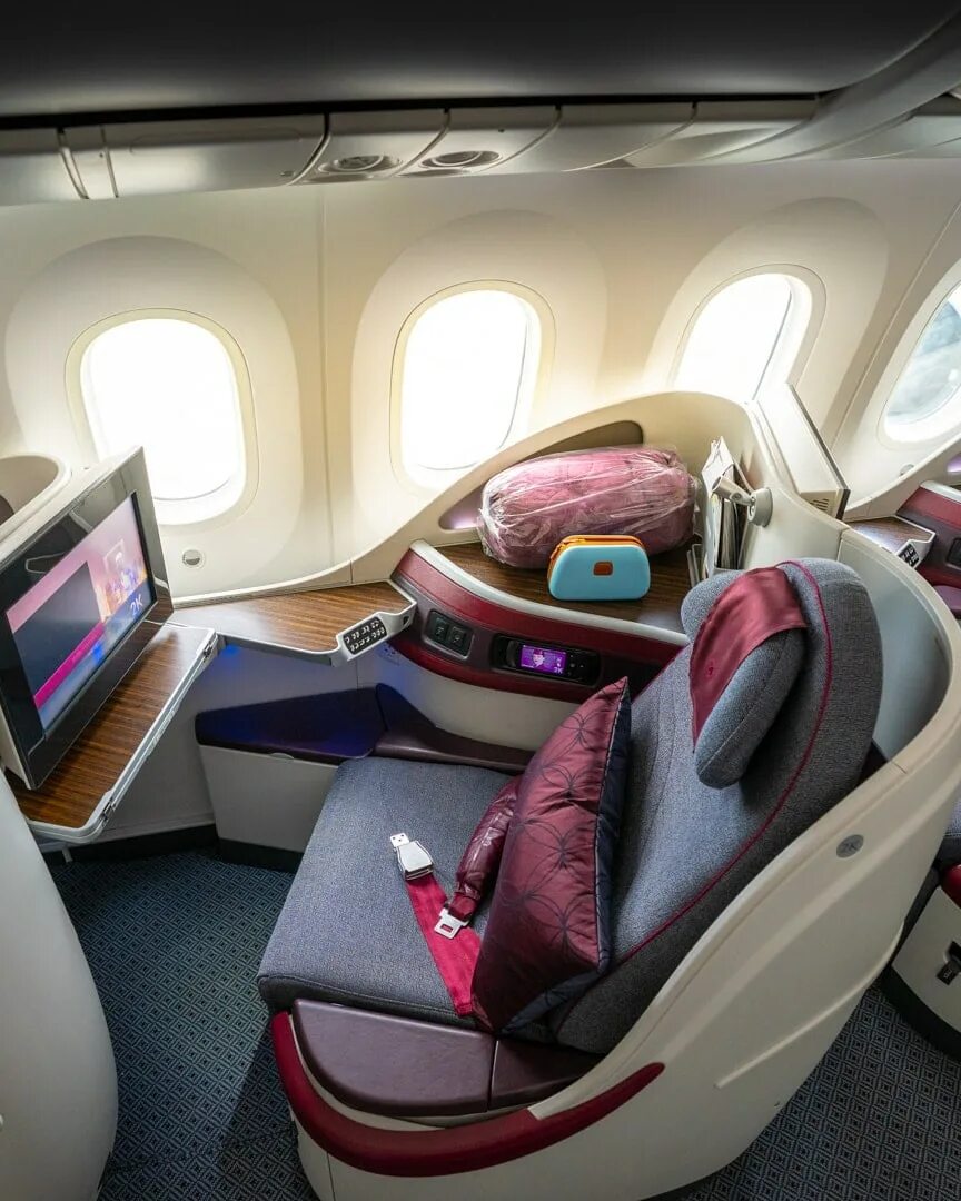 Боинг 787 Эмирейтс. Бизнес класс Катар Эйрвейз. 787 Катар бизнес класс. Qatar Airways 787 Business class.
