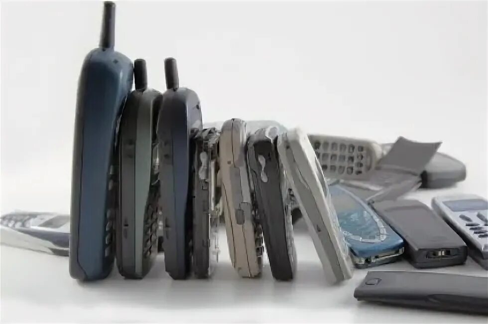 Что можно сделать из старого сенсорного телефона DIY Projects Made With Old Phones Electronics mini projects, Electronics project