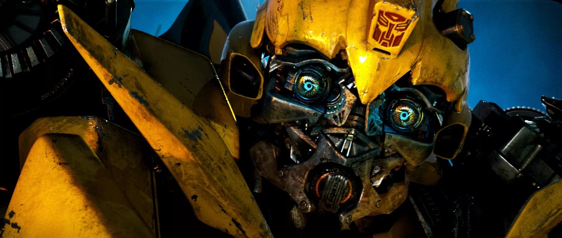 Бамблби трансформер 2. Бамблби трансформер 2