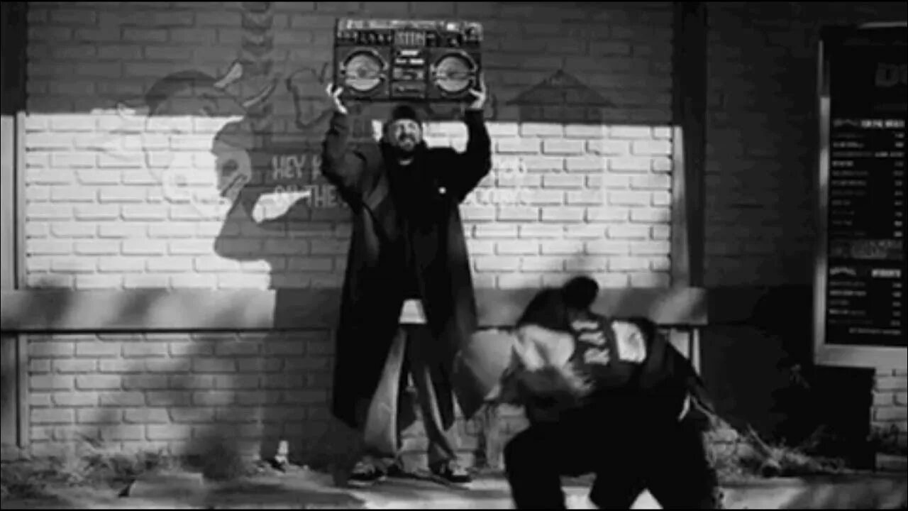 Клерки 2 Джей танцует. Clerks Jay and Silent Bob. Джей и молчаливый Боб Clerks gif. Клерки гифки.