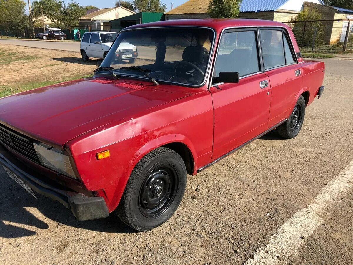 2105 красная. Ваз 2107 красная. 2105 красная. 2105 красная. Ваз 2105 классика рубин.