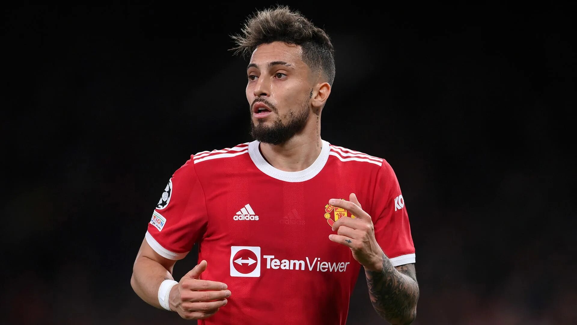 Алекс теллес бразильский футболист. Мерет 2022. Alex 2022. Давид сильва реал сосьедад 2023. Алекс мерет вратарь.