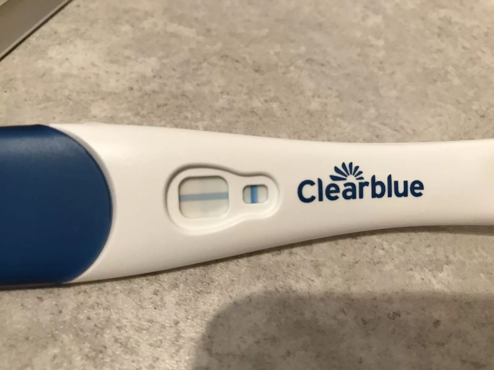 Тест клеар блю струйный. Клеар блю плюс реагент. clearblue призрак. тест клеар блю плюс. clearblue plus призрак.
