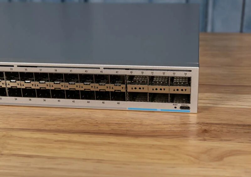 Leaf switch. Leaf коммутатор. коммутатор leaf (type 1). unifi usw-48p-500 ping. коммутатор leaf лого.