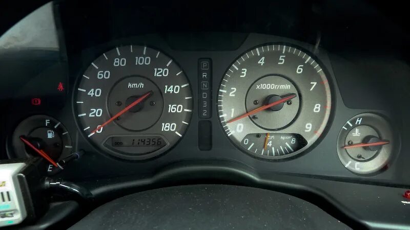 Ниссан гтр макс скорость. Nissan skyline r34 приборная панель. Nissan gt-r максимальная скорость. Gtr r35 спидометр. Ниссан гтр 0 - 100.