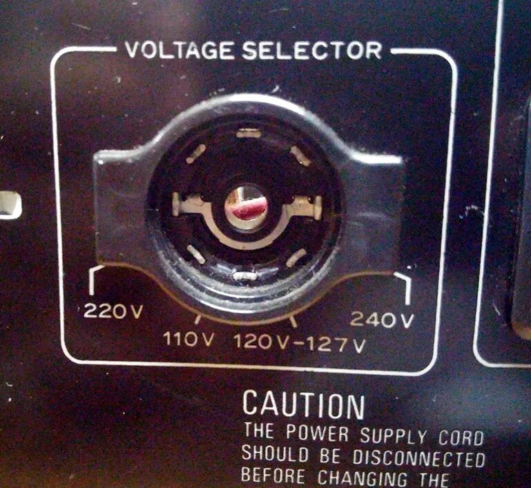 Selector рабочее. Селектор напряжения. Technics 9010 вид Voltage Selector. Voltage Selector в музыкальном центре. Вольтаж селектор 220,127,off.