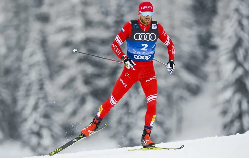 Параллельный слалом сноуборд. Александр андреевич бессмертных российский лыжник. Лыжник 2 уровень. Лыжник александр бессмертных лыжник. Лыжные гонки финиш.