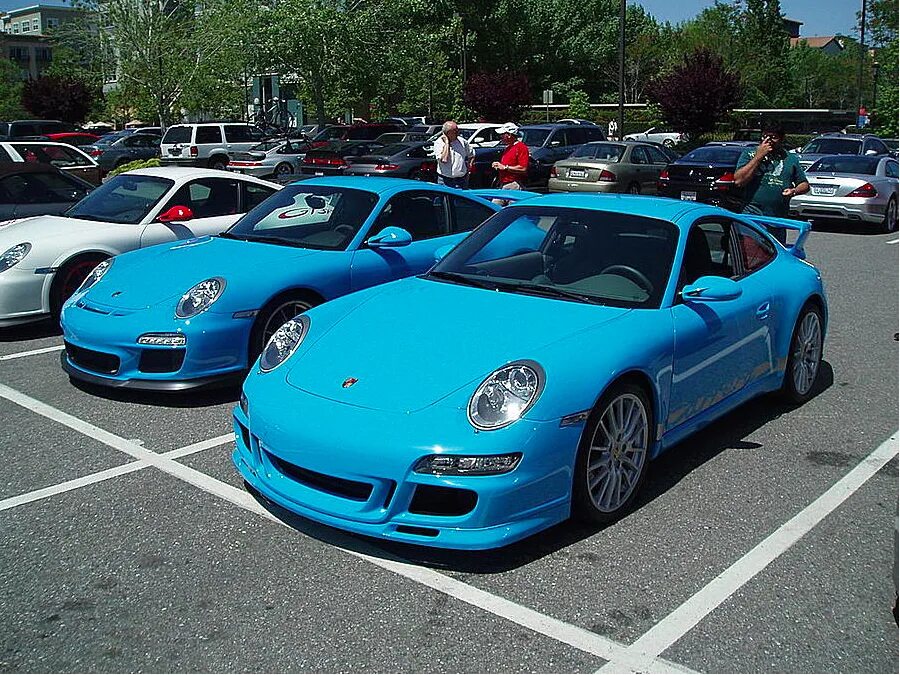 Краска porsche r80. Porsche 991 gt2 rs manthey performance kit. Порше кайен перекрашенный. Porsche cayman gt4 blue. Porsche цвет minerva blue metallic.