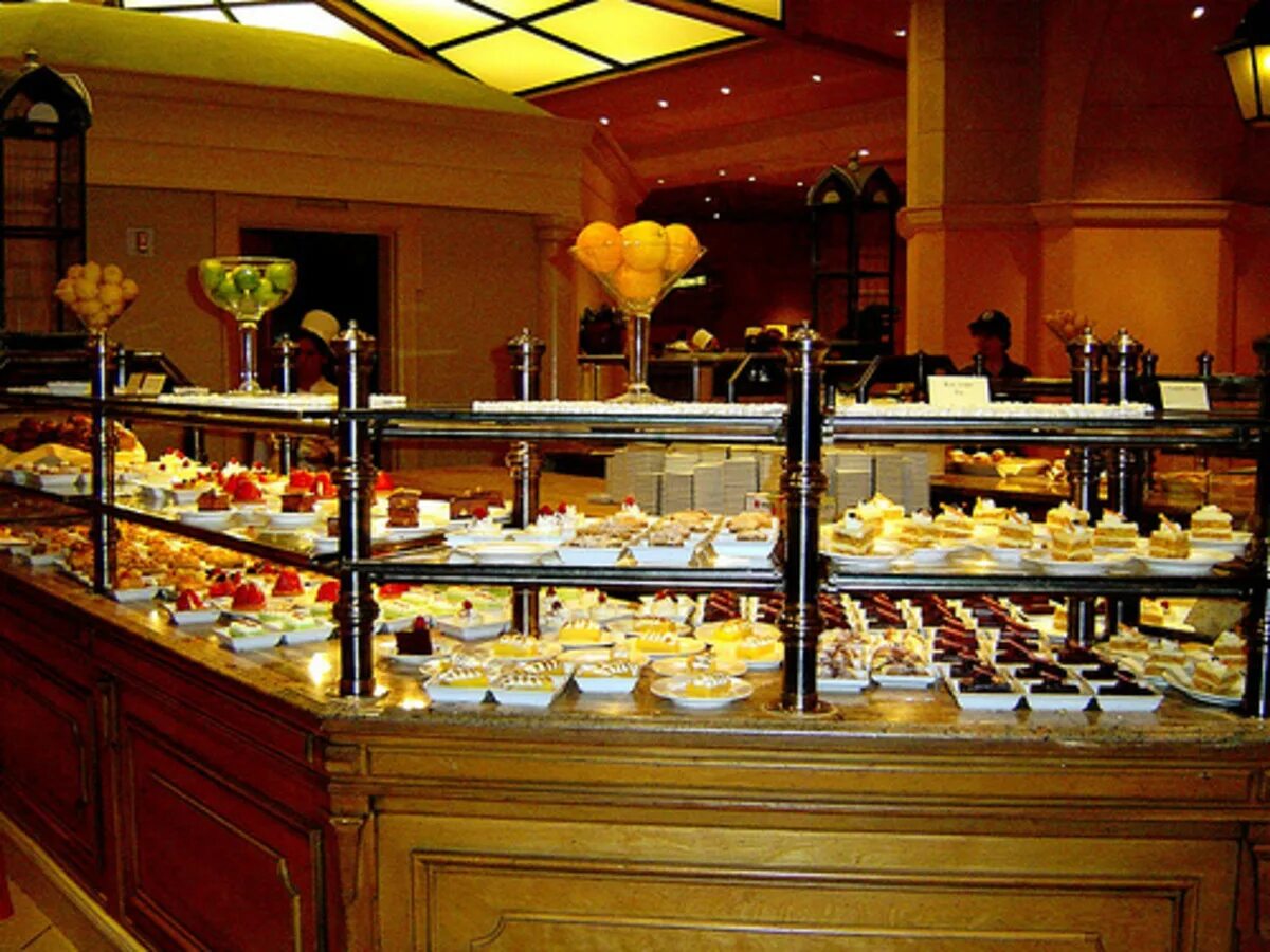 Buffet Bellagio. Буфет в театре. Буфет большого театра. Еда в буфете театра.