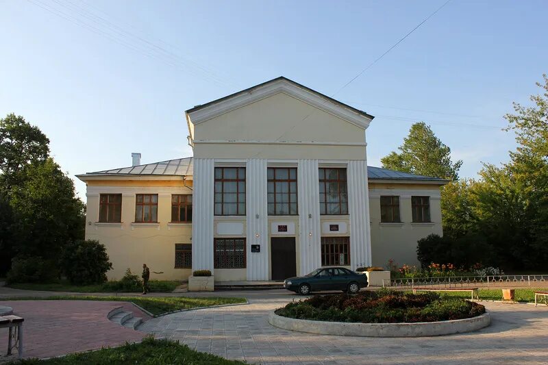 Гдк ржев. Ржев дом культуры. ржевский краеведческий музей ржев. дк электромеханика ржев. гдк электромеханика ржев.