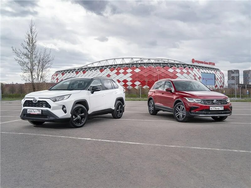 Тигуан и рав 4. Тигуан и рав 4. Santa fe 4 vs rav 4. Тигуан и рав 4. Toyota tiguan.