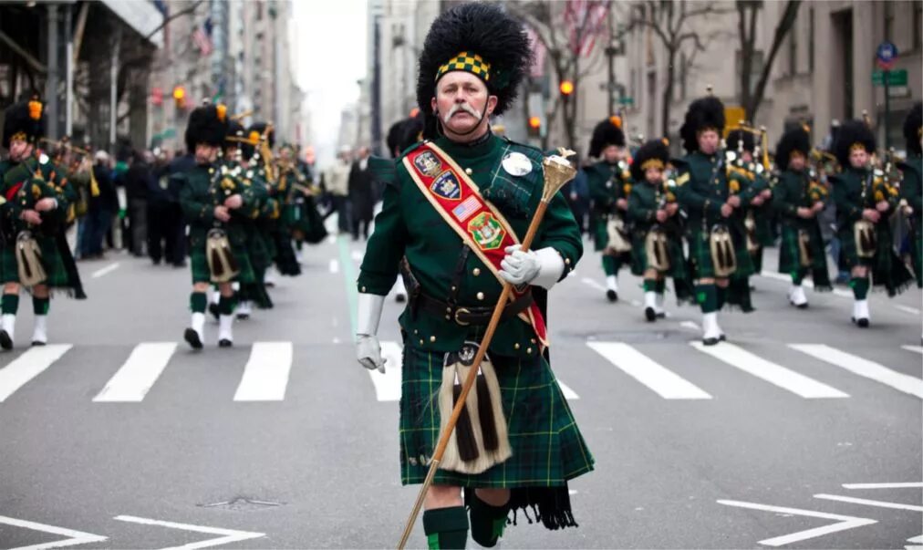 День святого патрика в ирландии. Have street parades. Have street parades. St patrick's day. Have street parades picture for kids.