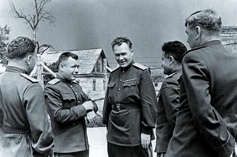 1 февраля 1943 офицерам вернули