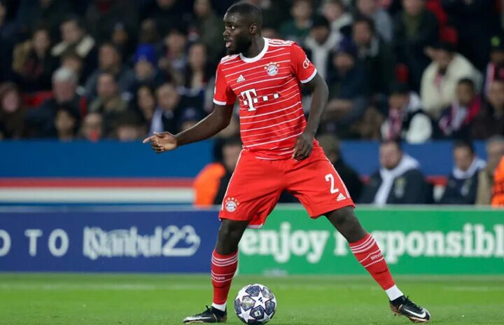 Упамекано png. Флориан виртц байер. Гомес бавария. Дайо упамекано. Bayern 2020.