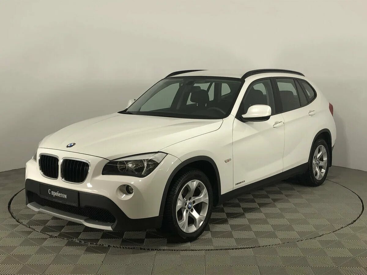Х1 2012 года. BMW x1 e84. BMW x1 e84 White. BMW x1 2012 Рестайлинг. БМВ x1 белая.