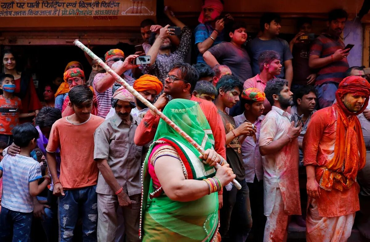 Холи — Индуистский фестиваль весны. Праздник весны в Индии Холи. Фестиваль урожая в Индии Холи. Население индии в 2024 году