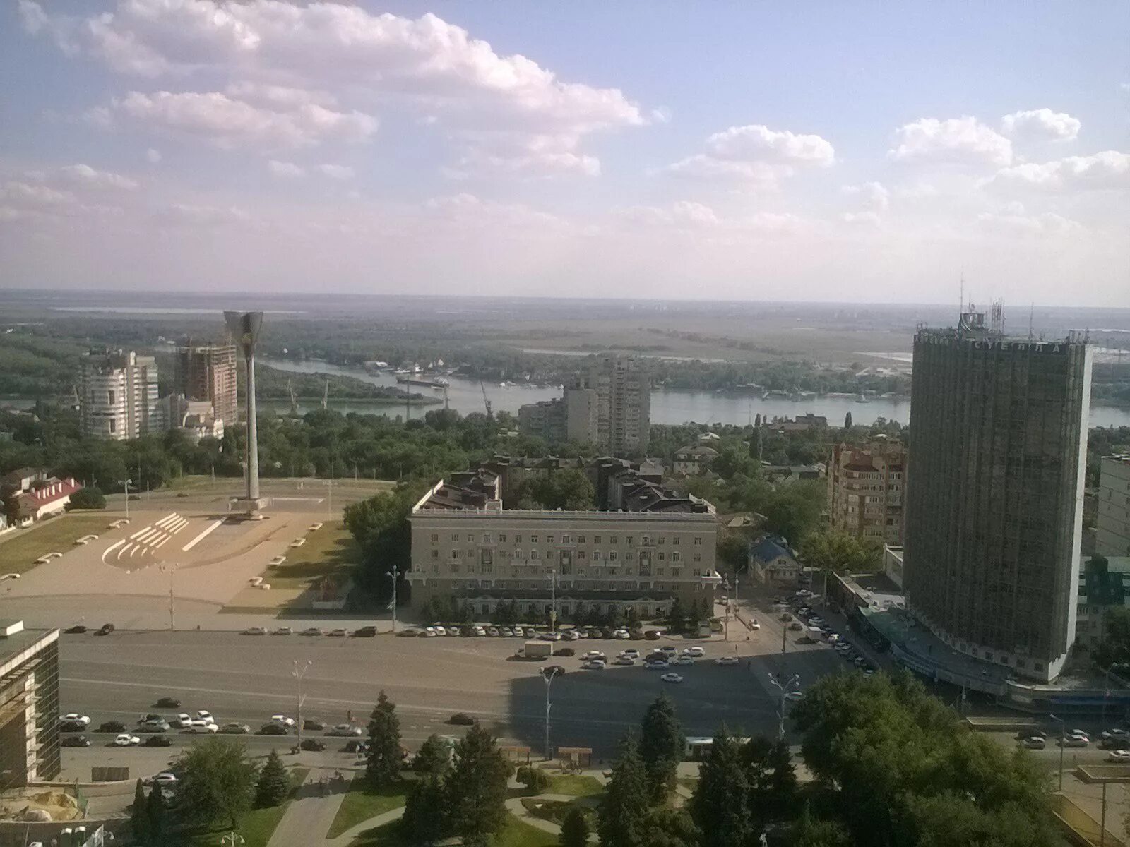 Парк на театральной площади Ростов на Дону. Ростов-на-Дону Театральная площадь 3 парк имени Октябрьской революции. Площадь Октябрьской революции Ростов-на-Дону Театральная. Парк Октябрьской революции Ростов на Дону. 8 октябрьский ростов на дону