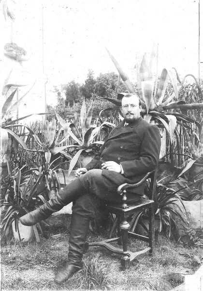 Коллежский асессор. Уездный предводитель. Еналей бахтеяров. Уездный предводитель. Коллежский асессор.