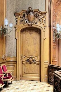 Королевские двери