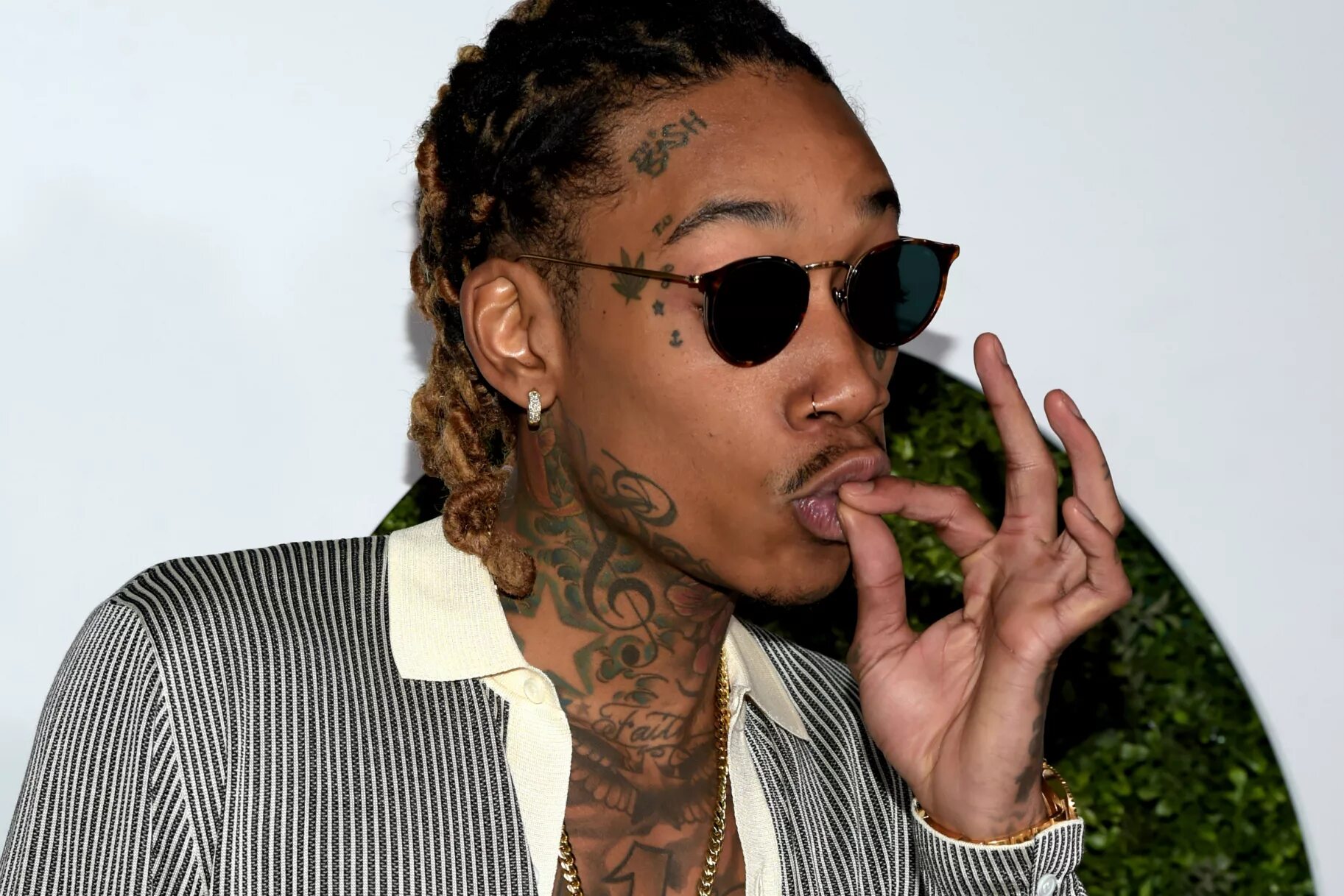 Виз халифа. Рэпер Wiz khalifa. Wiz khalifa Дикинсон. Wiz khalifa 420. Wiz khalifa 2022.